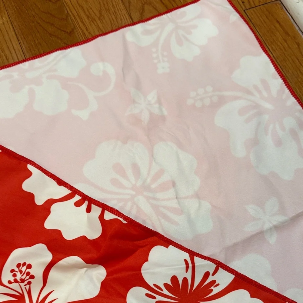 Floral Red/White Quick Dry Travel Towel w/ Drawstring Carrying Bag